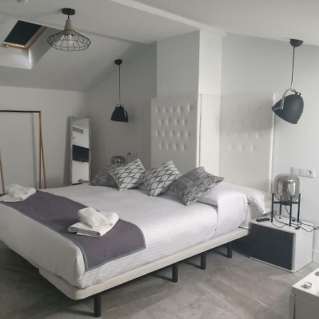 Apartamentos Hostal Cabanas Carboneras de Guadazaón Buitenkant foto