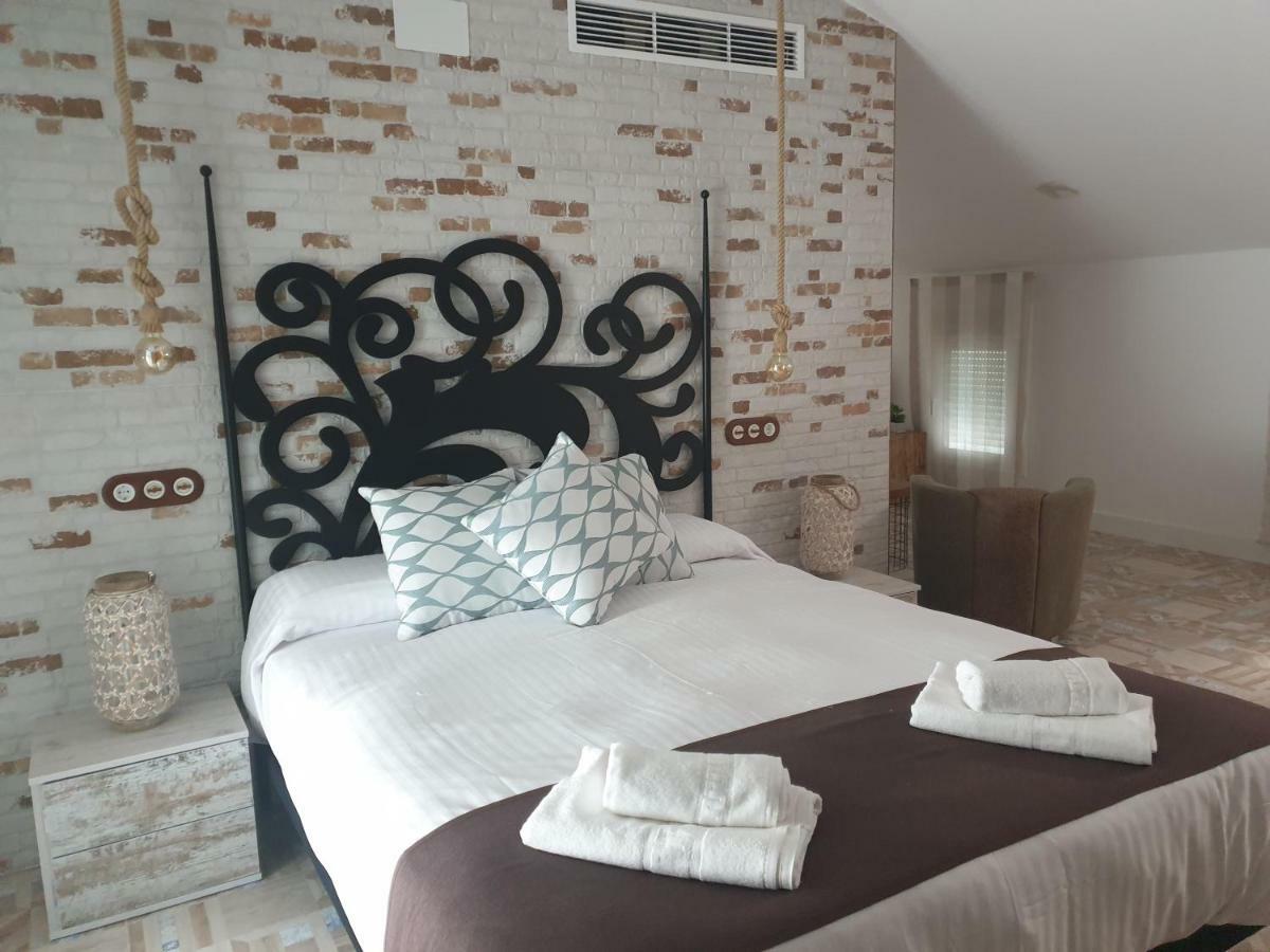 Apartamentos Hostal Cabanas Carboneras de Guadazaón Buitenkant foto