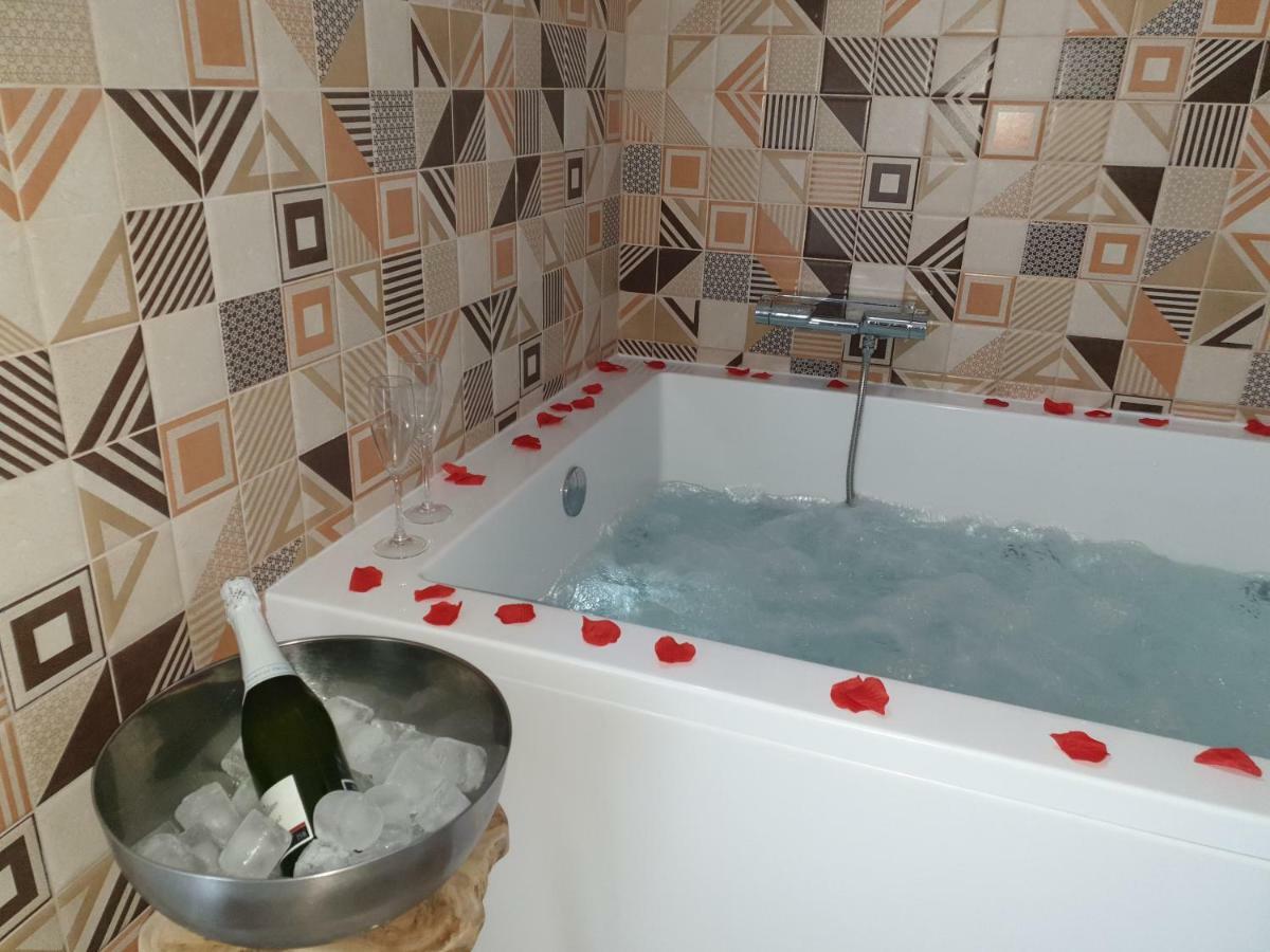 Apartamentos Hostal Cabanas Carboneras de Guadazaón Buitenkant foto