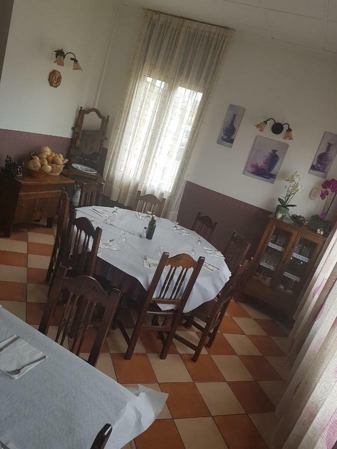 Apartamentos Hostal Cabanas Carboneras de Guadazaón Buitenkant foto