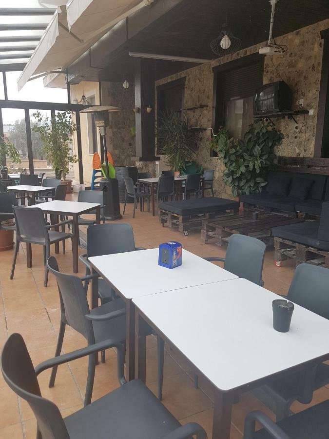 Apartamentos Hostal Cabanas Carboneras de Guadazaón Buitenkant foto